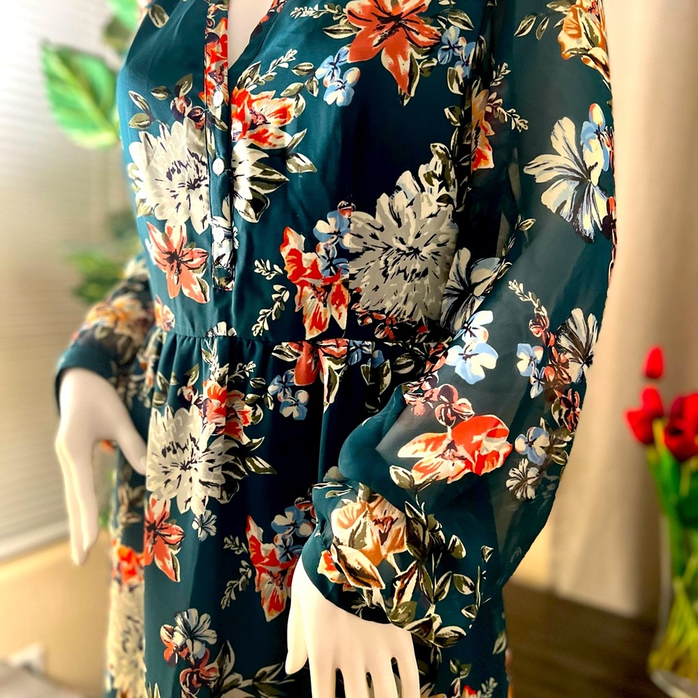 Beautiful floral dress (Dark green)